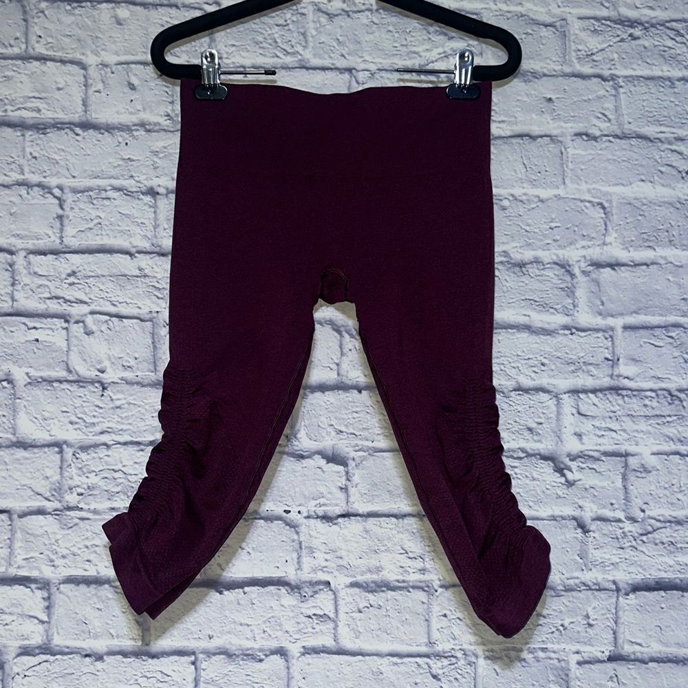 Lululemon Ebb & Flow Ruched Cropped Burgundy Leggings Size 6